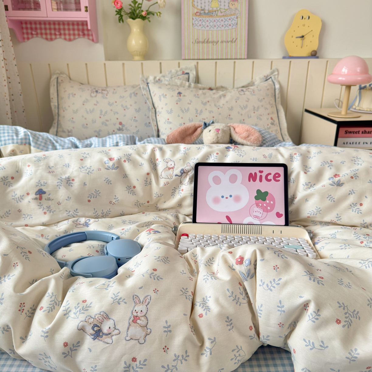 91家纺网 家纺一手货源 找家纺 乐童家纺 2026新款全棉纯棉网红直播爆款吊边＋一字绣工艺款四件套（四） 觅时光-兰