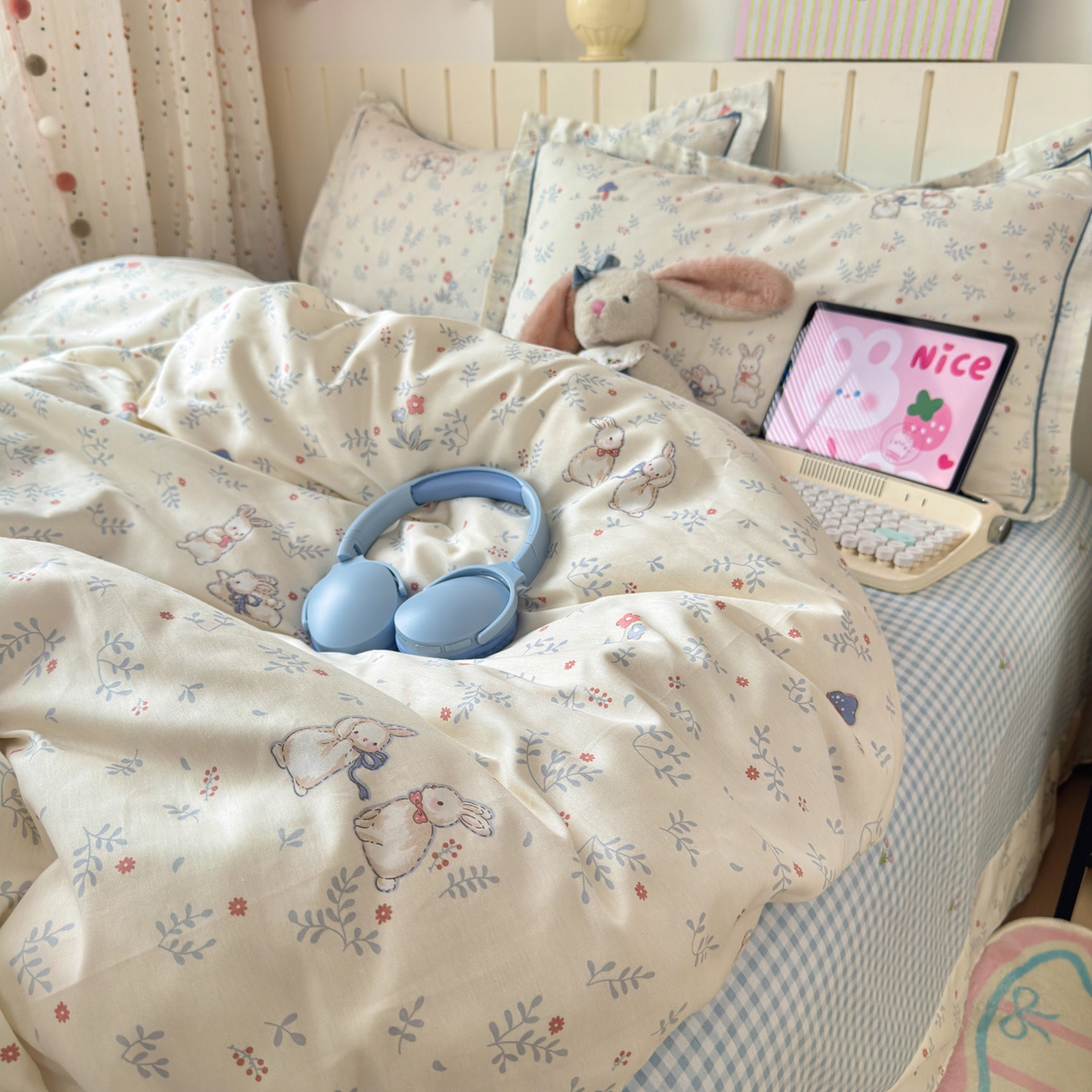 91家纺网 家纺一手货源 找家纺 乐童家纺 2026新款全棉纯棉网红直播爆款吊边＋一字绣工艺款四件套（四） 觅时光-兰