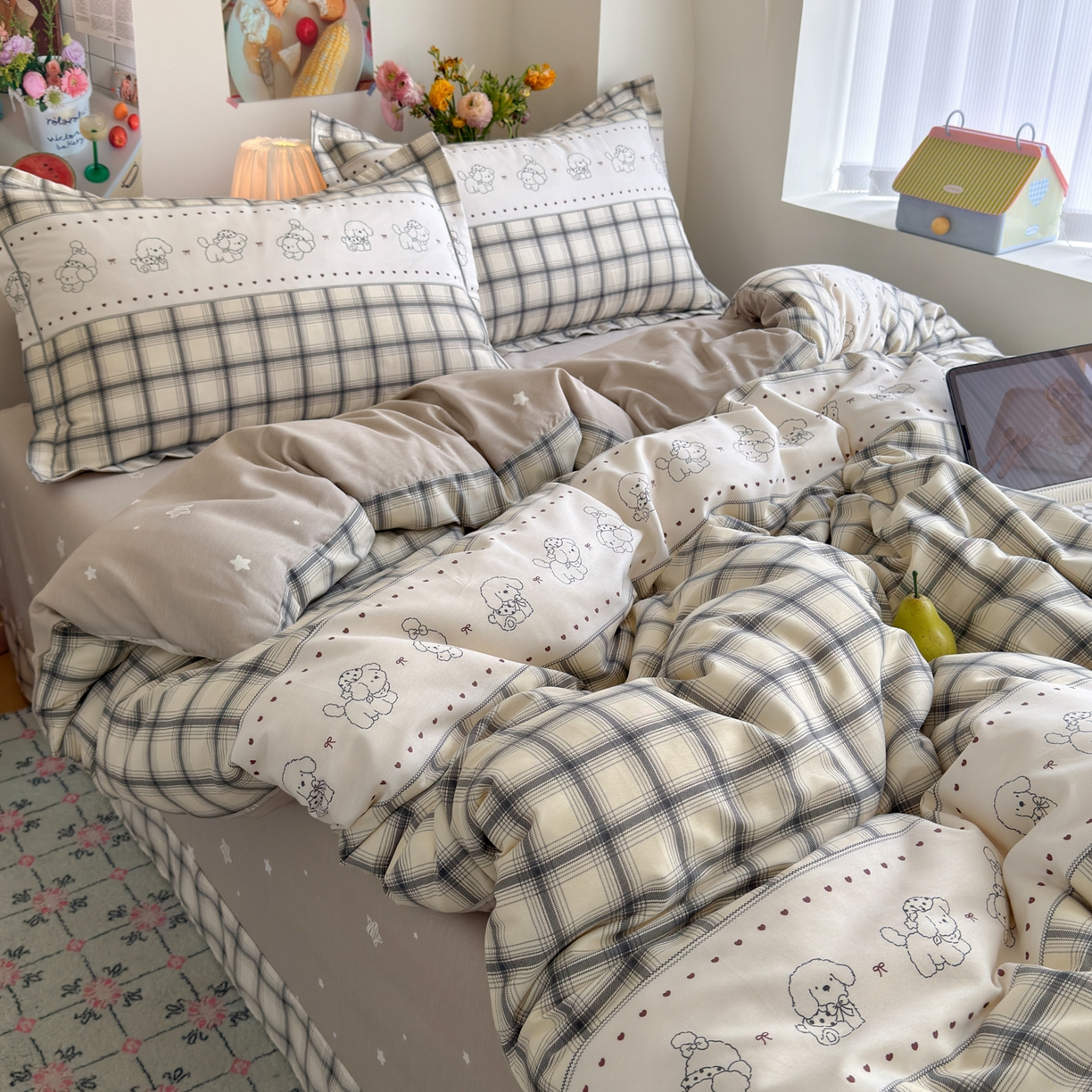 91家纺网 家纺一手货源 找家纺 乐童家纺 2026新款全棉纯棉网红直播爆款吊边＋一字绣工艺款四件套（四） 暖萌汪汪