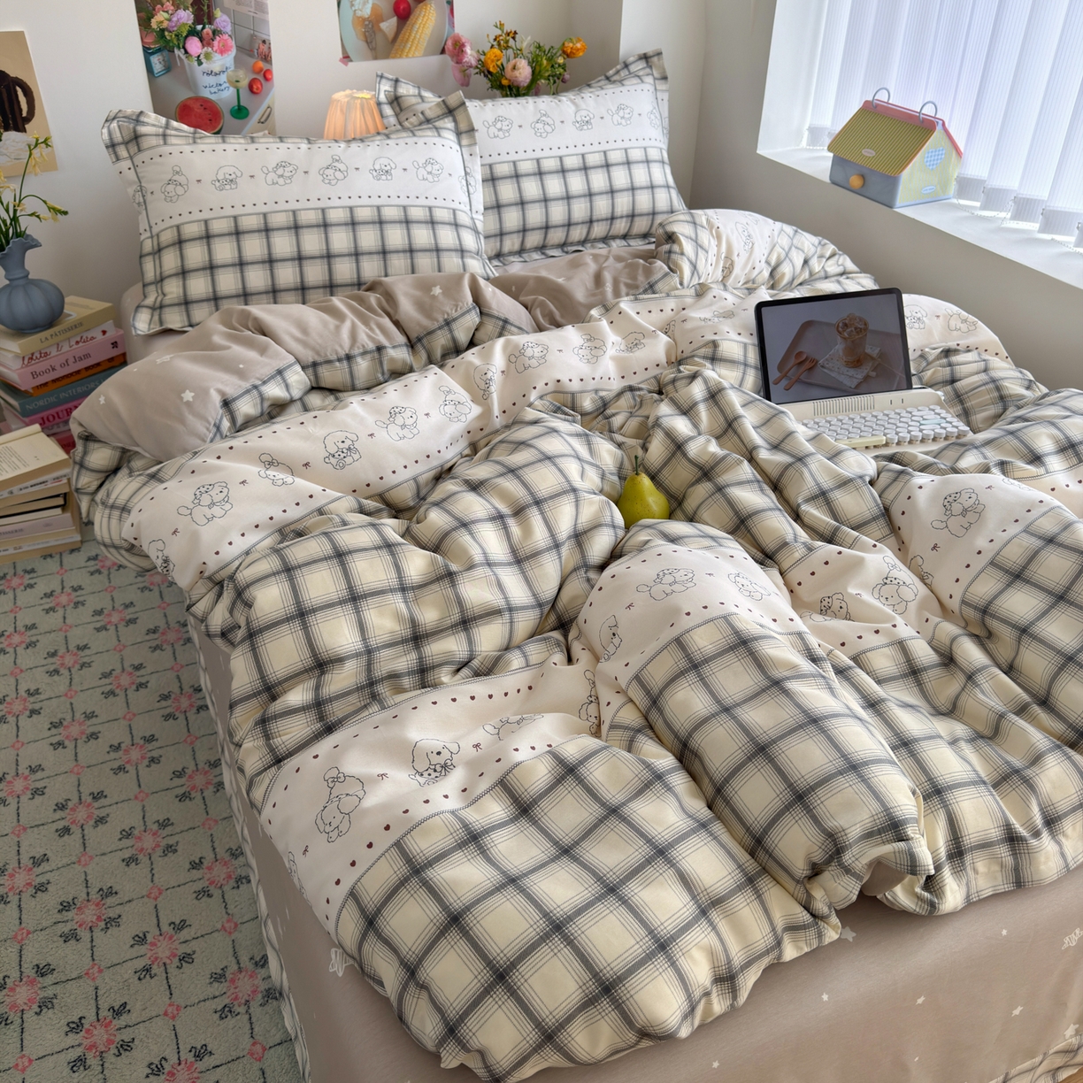 91家纺网 家纺一手货源 找家纺 乐童家纺 2026新款全棉纯棉网红直播爆款吊边＋一字绣工艺款四件套（四） 暖萌汪汪