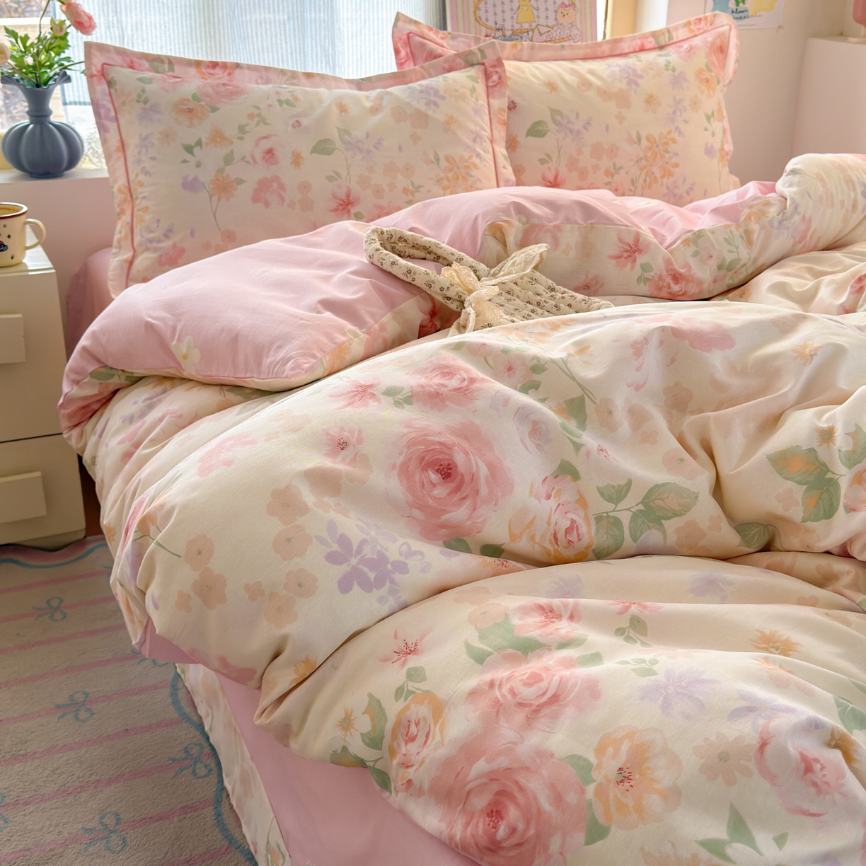 91家纺网 家纺一手货源 找家纺 乐童家纺 2026新款全棉纯棉网红直播爆款吊边＋一字绣工艺款四件套（四） 雾飞花