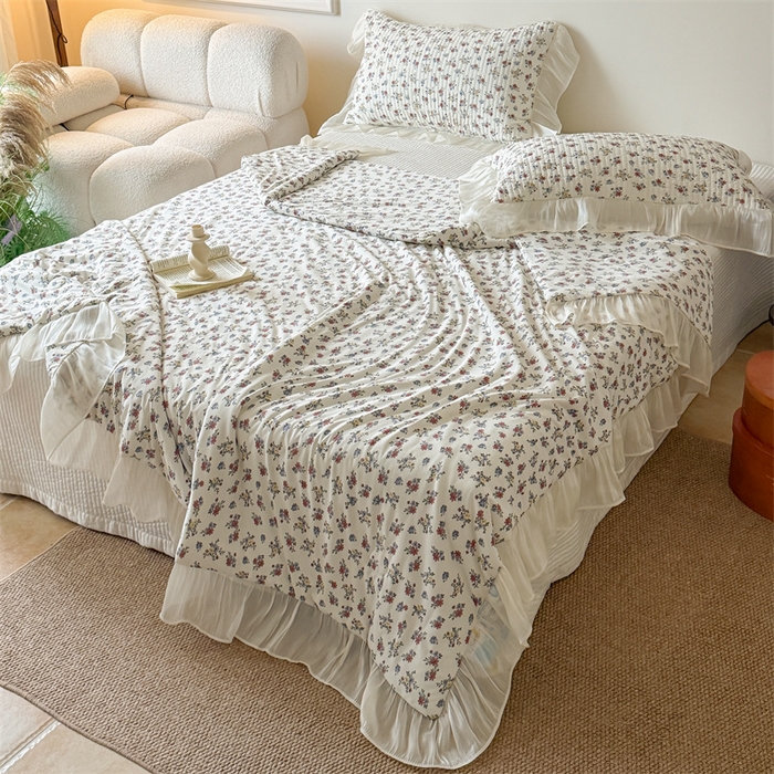 91家纺网 家纺一手货源 找家纺 吾欢心 2026新款法式花边凉感丝夏凉被空调被夏被可机洗 复古蔷薇