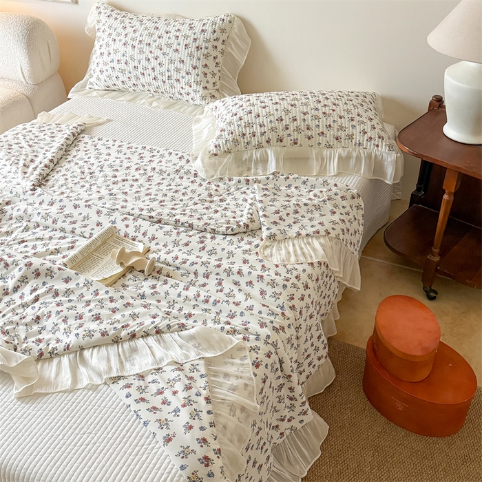 91家纺网 家纺一手货源 找家纺 吾欢心 2026新款法式花边凉感丝夏凉被空调被夏被可机洗 复古蔷薇