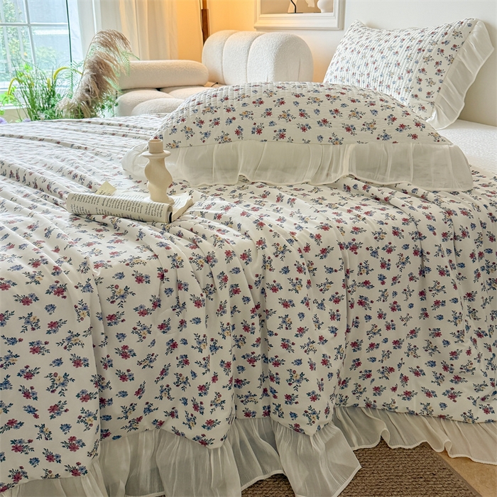 91家纺网 家纺一手货源 找家纺 吾欢心 2026新款法式花边凉感丝夏凉被空调被夏被可机洗 复古蔷薇