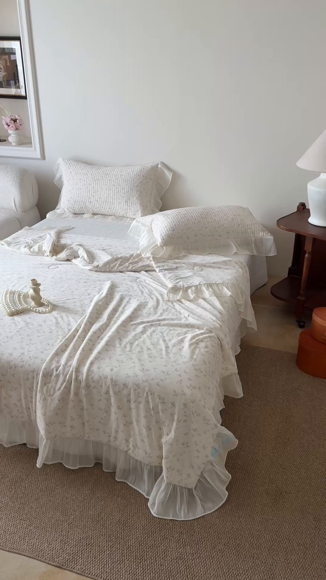 91家纺网 家纺一手货源 找家纺 吾欢心 2026新款法式花边凉感丝夏凉被空调被夏被可机洗 浅雾繁花