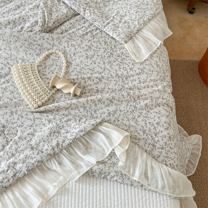 91家纺网 家纺一手货源 找家纺 吾欢心 2026新款法式花边凉感丝夏凉被空调被夏被可机洗 轻奢漫朵