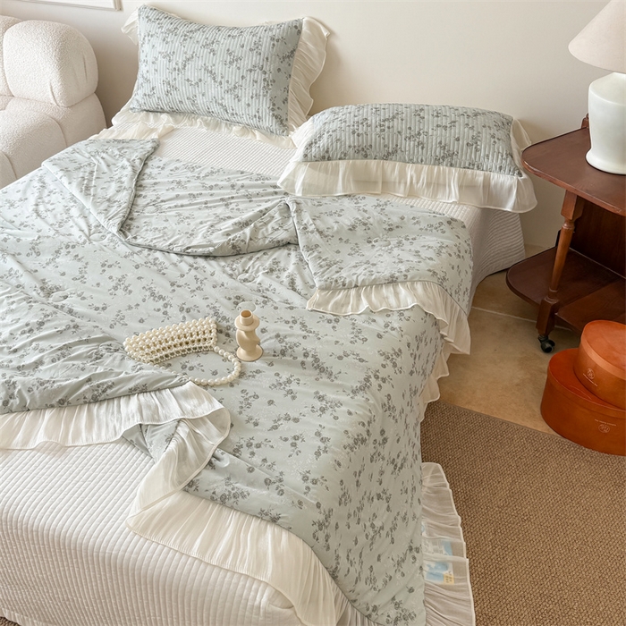 91家纺网 家纺一手货源 找家纺 吾欢心 2026新款法式花边凉感丝夏凉被空调被夏被可机洗 清蔓雅序