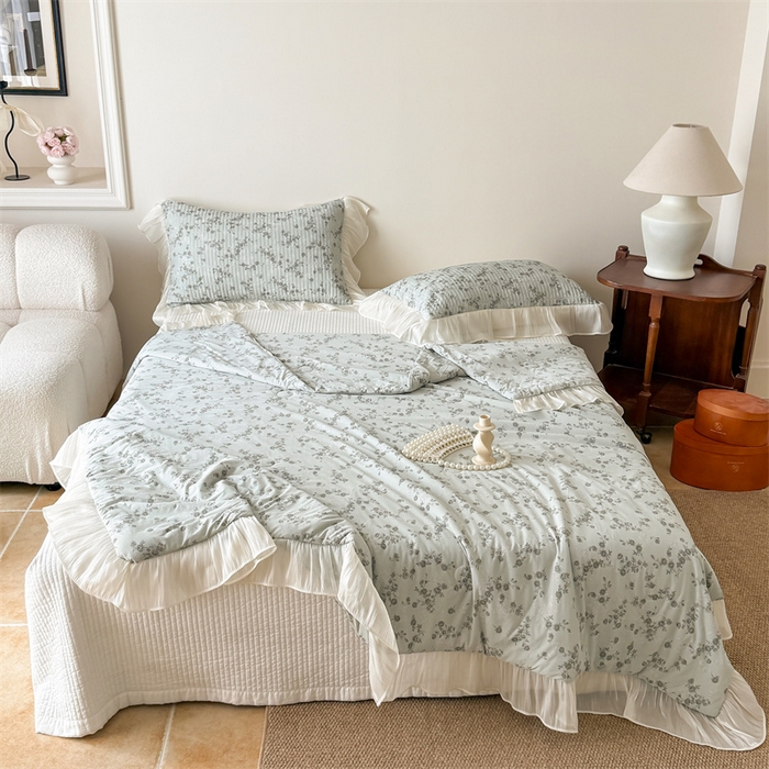 91家纺网 家纺一手货源 找家纺 吾欢心 2026新款法式花边凉感丝夏凉被空调被夏被可机洗 清蔓雅序