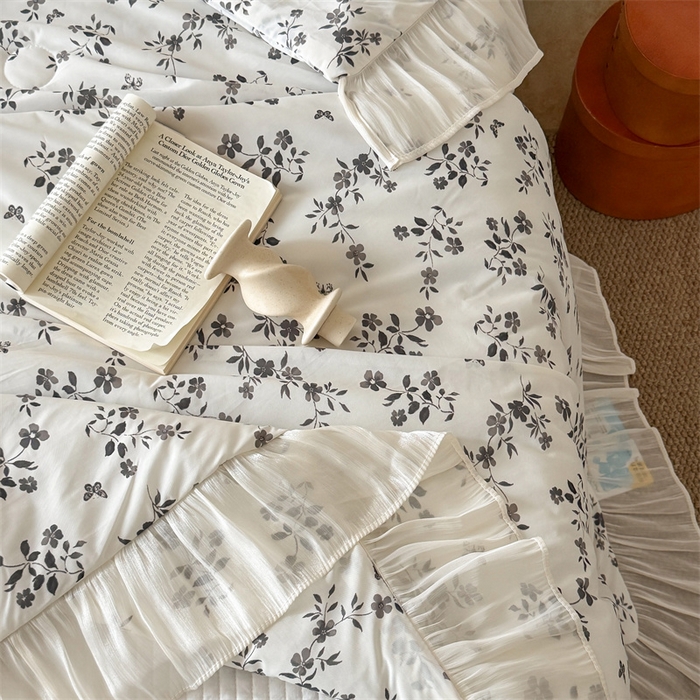 91家纺网 家纺一手货源 找家纺 吾欢心 2026新款法式花边凉感丝夏凉被空调被夏被可机洗 雾屿玫瑰