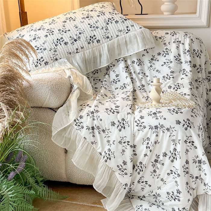 91家纺网 家纺一手货源 找家纺 吾欢心 2026新款法式花边凉感丝夏凉被空调被夏被可机洗 雾屿玫瑰