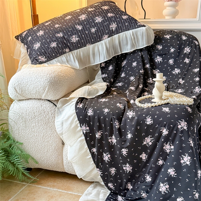 91家纺网 家纺一手货源 找家纺 吾欢心 2026新款法式花边凉感丝夏凉被空调被夏被可机洗 香颂漫花