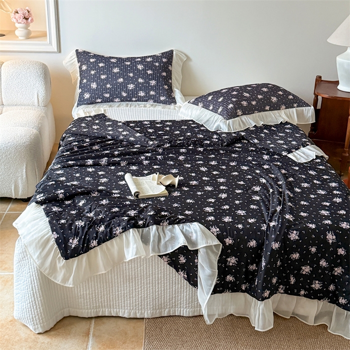 91家纺网 家纺一手货源 找家纺 吾欢心 2026新款法式花边凉感丝夏凉被空调被夏被可机洗 香颂漫花