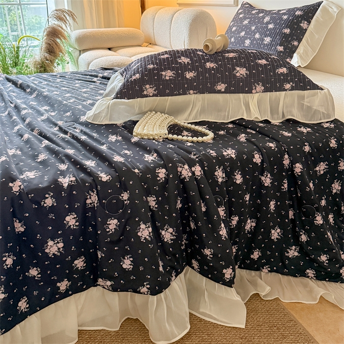 91家纺网 家纺一手货源 找家纺 吾欢心 2026新款法式花边凉感丝夏凉被空调被夏被可机洗 香颂漫花