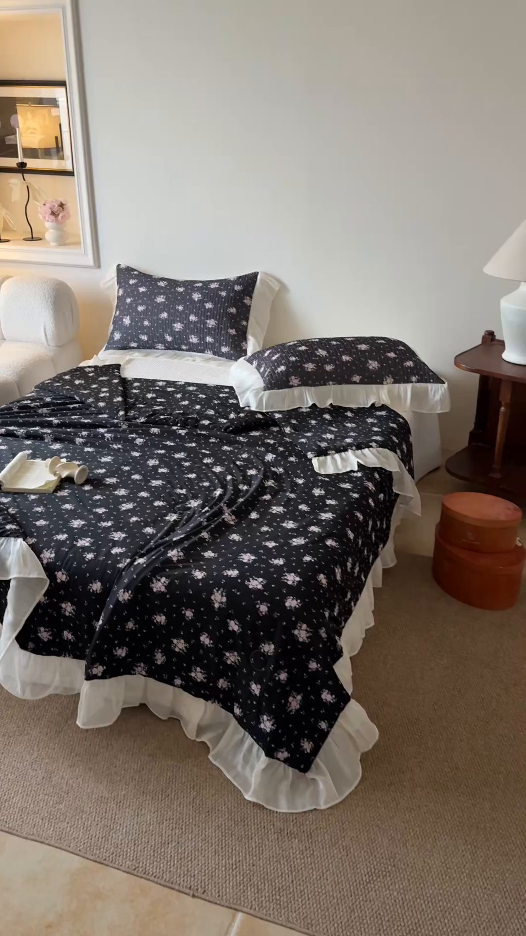 91家纺网 家纺一手货源 找家纺 吾欢心 2026新款法式花边凉感丝夏凉被空调被夏被可机洗 香颂漫花