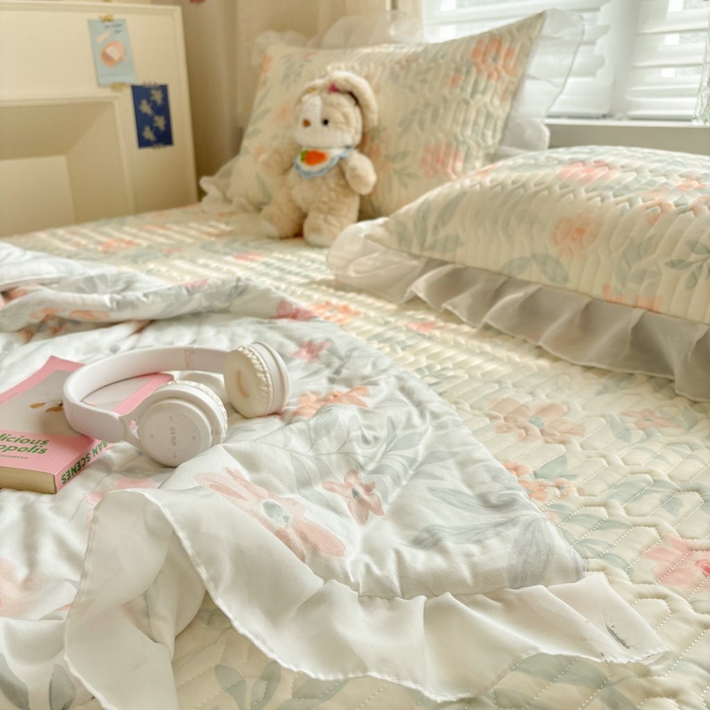 91家纺网 家纺一手货源 找家纺 慕尚家纺 2026新款床裙凉席夏被空调被夏凉被三件套四件套 床裙款 暖阳花开