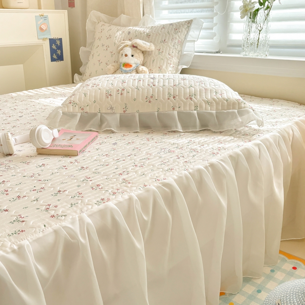 91家纺网 家纺一手货源 找家纺 慕尚家纺 2026新款床裙凉席夏被空调被夏凉被三件套四件套 床裙款 小兔碎花