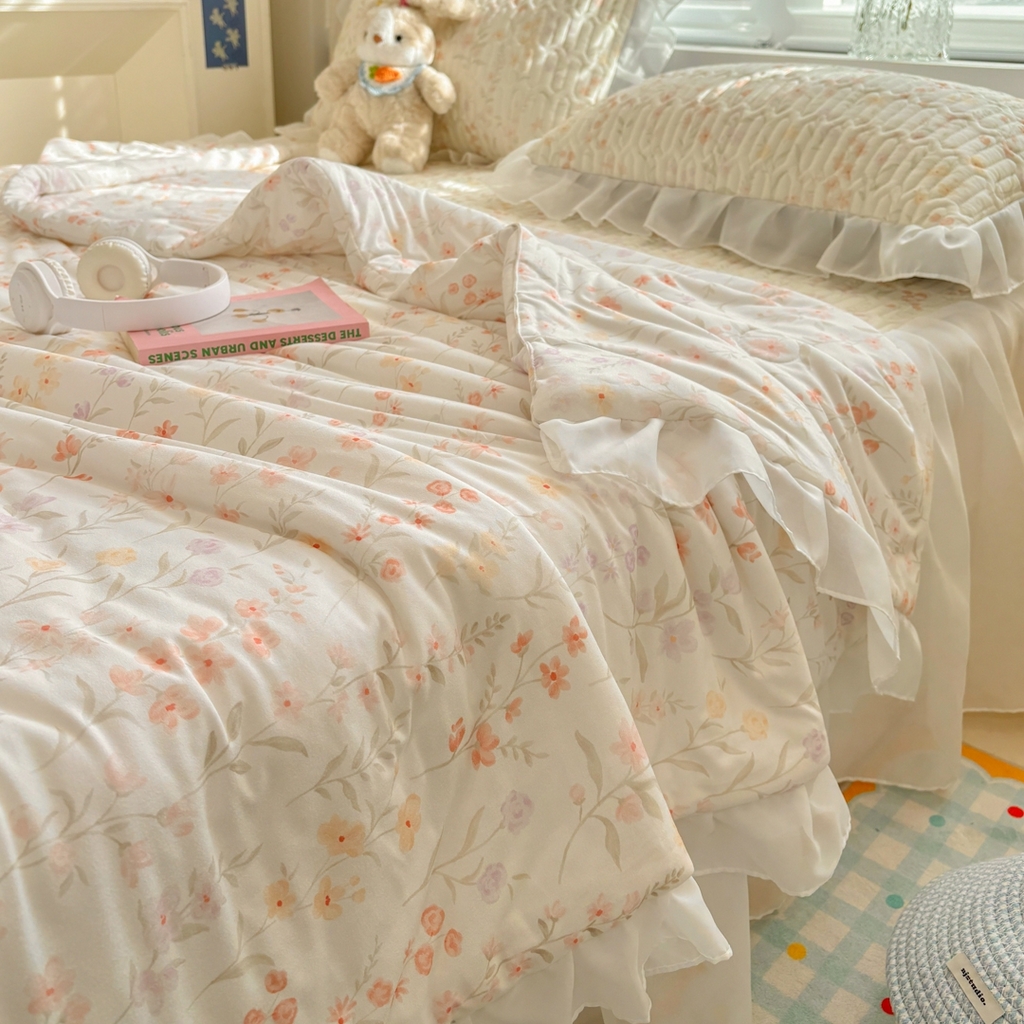 91家纺网 家纺一手货源 找家纺 慕尚家纺 2026新款床裙凉席夏被空调被夏凉被三件套四件套 床裙款 明媚