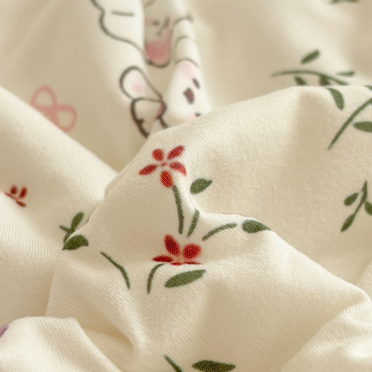 91家纺网 家纺一手货源 找家纺 慕尚家纺 2026新款床裙凉席夏被空调被夏凉被三件套四件套 床裙款 小兔碎花