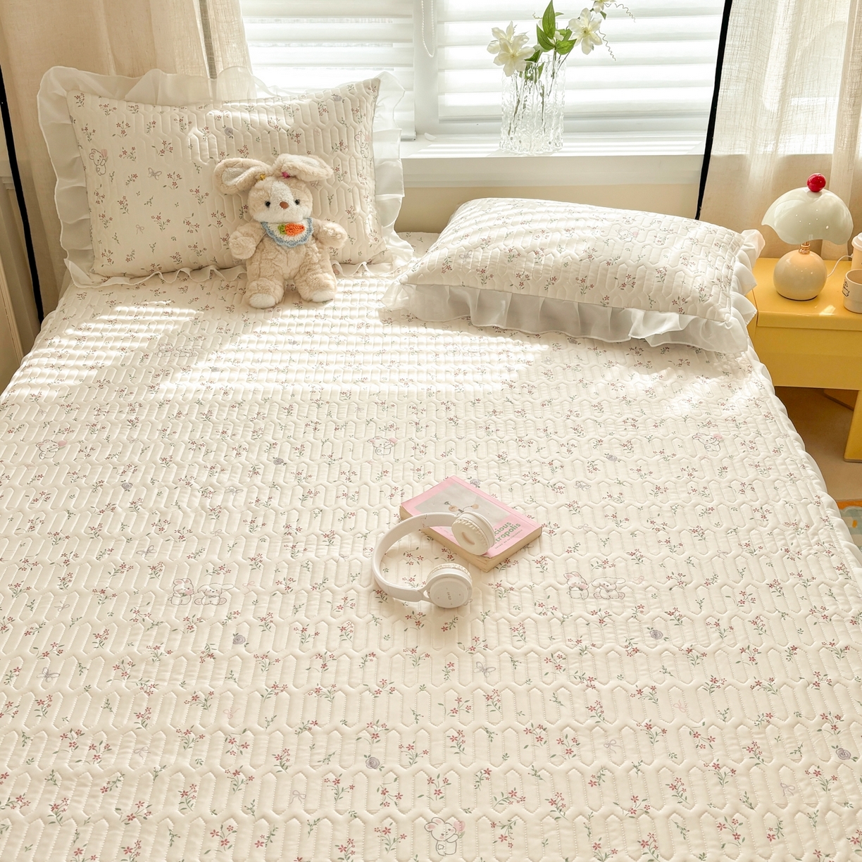 91家纺网 家纺一手货源 找家纺 慕尚家纺 2026新款床裙凉席夏被空调被夏凉被三件套四件套 床裙款 小兔碎花