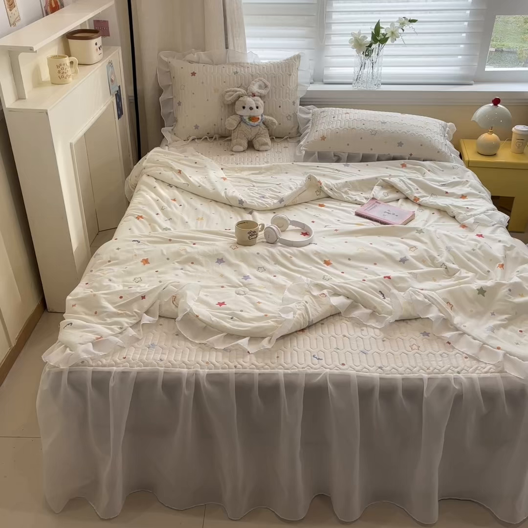 91家纺网 家纺一手货源 找家纺 慕尚家纺 2026新款床裙凉席夏被空调被夏凉被三件套四件套 床裙款 星芒