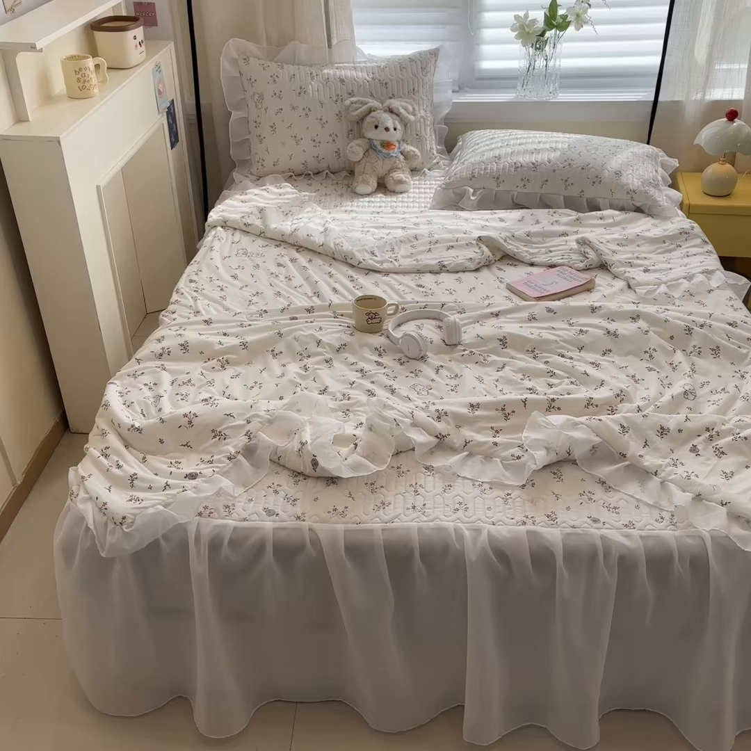 91家纺网 家纺一手货源 找家纺 慕尚家纺 2026新款床裙凉席夏被空调被夏凉被三件套四件套 床裙款 小兔碎花