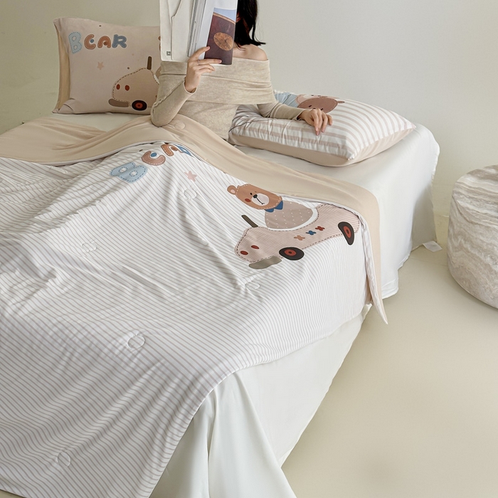 91家纺网 家纺一手货源 找家纺 豪美鑫 2026新款大版凉感夏被 拉风小熊