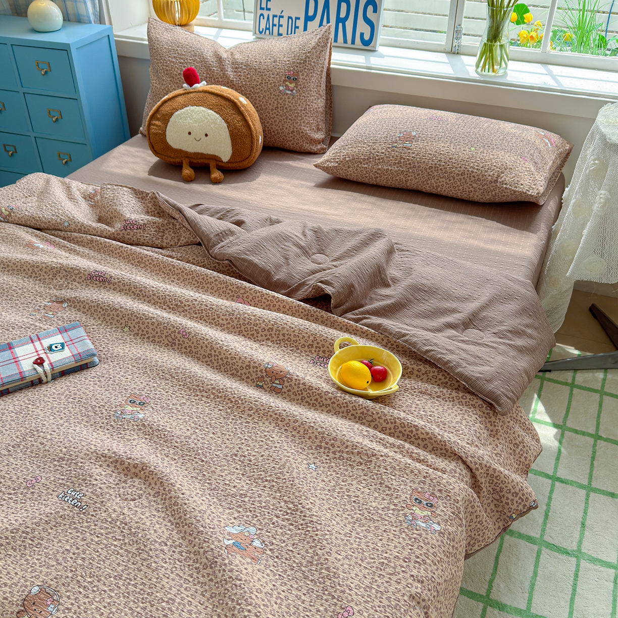 91家纺网 家纺一手货源 找家纺 晚爱 2026新款泡芙棉双层纱夏被四件套小清新泡泡纱夏被四件套 4豹纹凯蒂