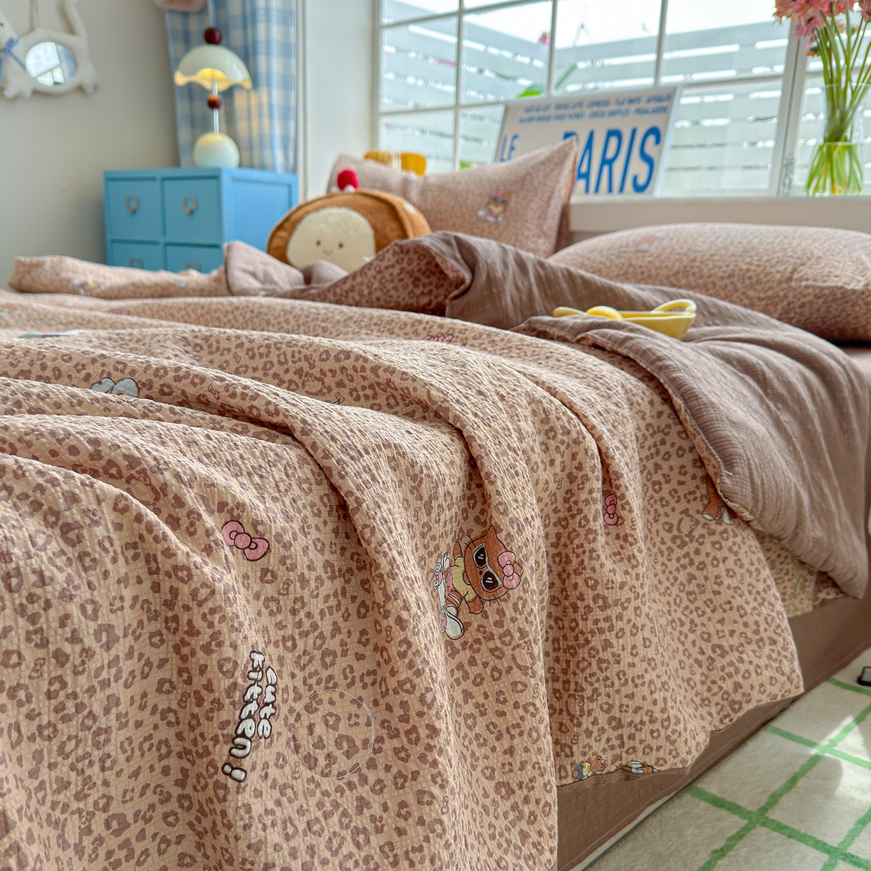 91家纺网 家纺一手货源 找家纺 晚爱 2026新款泡芙棉双层纱夏被四件套小清新泡泡纱夏被四件套 4豹纹凯蒂