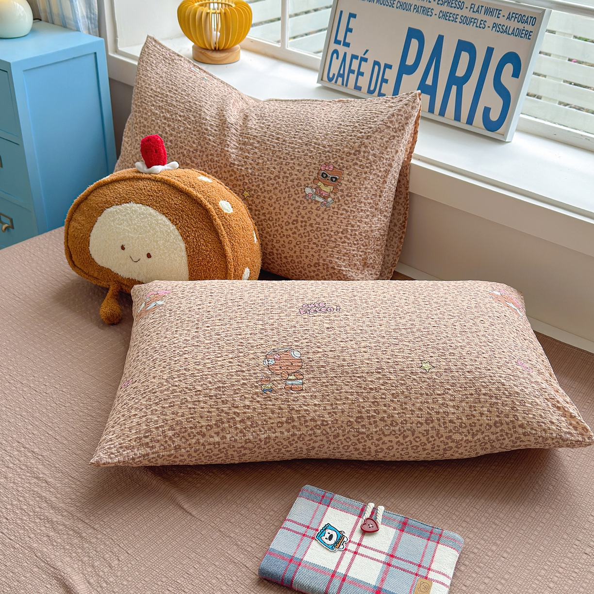 91家纺网 家纺一手货源 找家纺 晚爱 2026新款泡芙棉双层纱夏被四件套小清新泡泡纱夏被四件套 4豹纹凯蒂