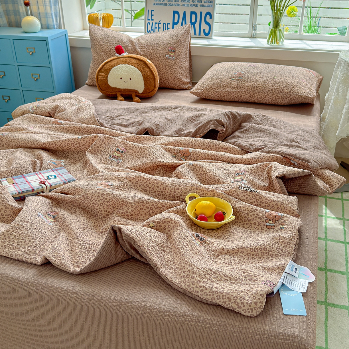 91家纺网 家纺一手货源 找家纺 晚爱 2026新款泡芙棉双层纱夏被四件套小清新泡泡纱夏被四件套 4豹纹凯蒂