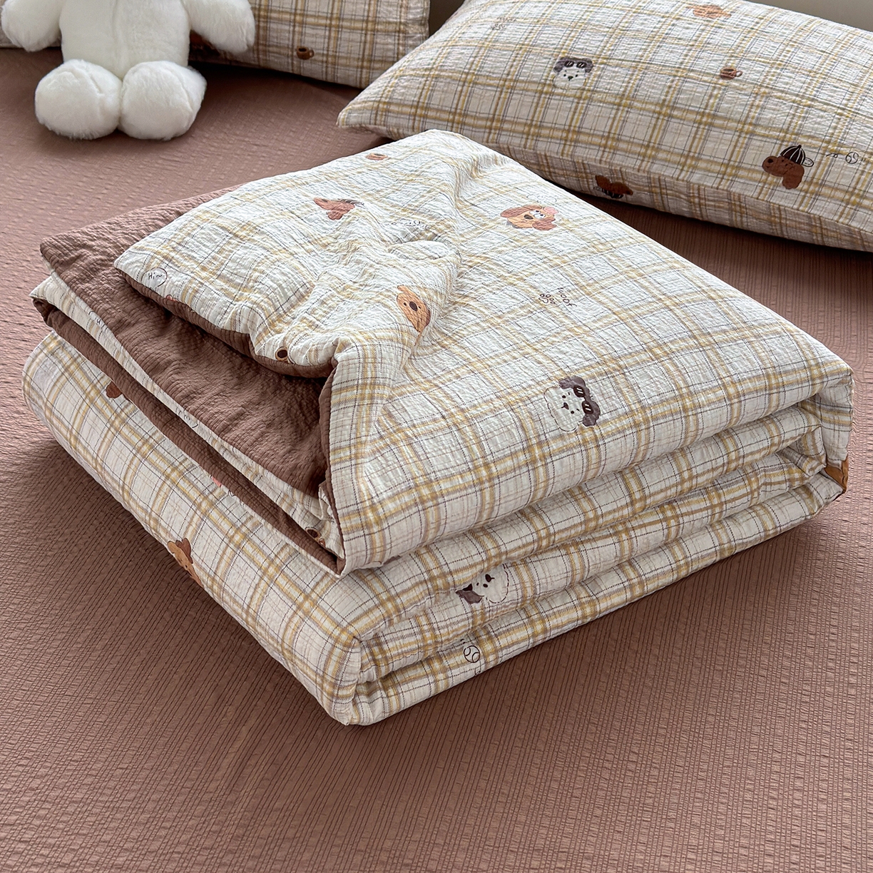 91家纺网 家纺一手货源 找家纺 晚爱 2026新款泡芙棉双层纱夏被四件套小清新泡泡纱夏被四件套 6格纹狗