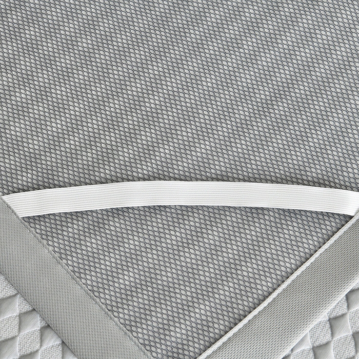 91家纺网 家纺一手货源 找家纺 梦之星 2026新款PE凉感豆豆凉席绣花三明治复合三件套 格韵-灰-平铺款