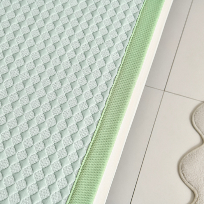 91家纺网 家纺一手货源 找家纺 梦之星 2026新款PE凉感豆豆凉席绣花三明治复合三件套 格韵-绿-平铺款