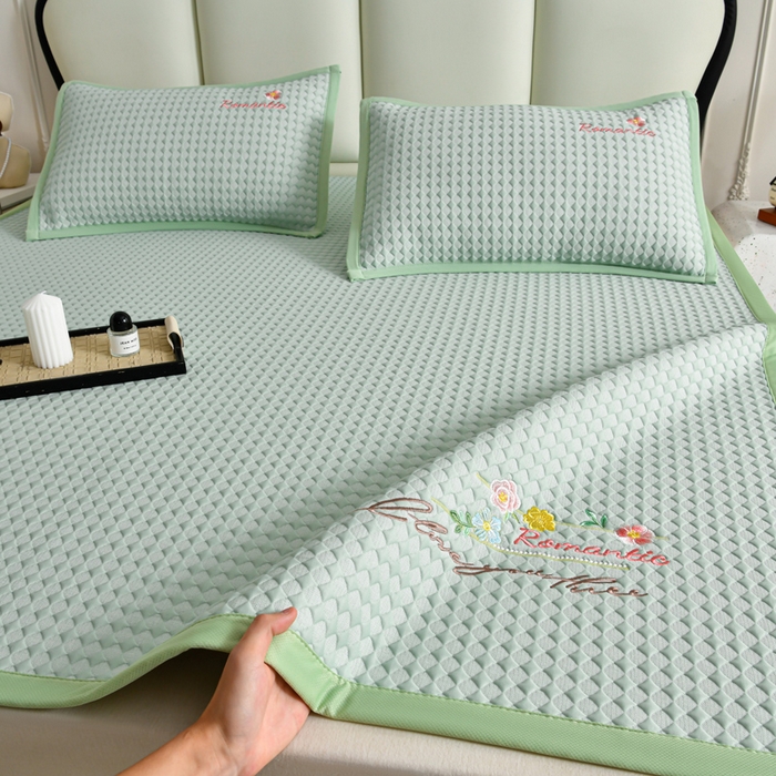 梦之星 2026新款PE凉感豆豆凉席绣花三明治复合三件套 格韵-绿-平铺款