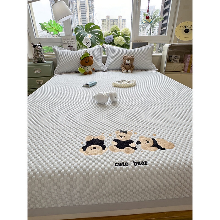 91家纺网 家纺一手货源 找家纺 宜派家纺 2026新款A类卡通3D冰豆豆凉席三件套凉感值过0.21夏天刺绣冰丝席可机洗儿童空调软席子 冰川蓝-床席