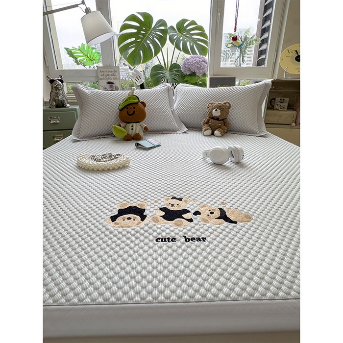 91家纺网 家纺一手货源 找家纺 宜派家纺 2026新款A类卡通3D冰豆豆凉席三件套凉感值过0.21夏天刺绣冰丝席可机洗儿童空调软席子 冰川蓝-床席