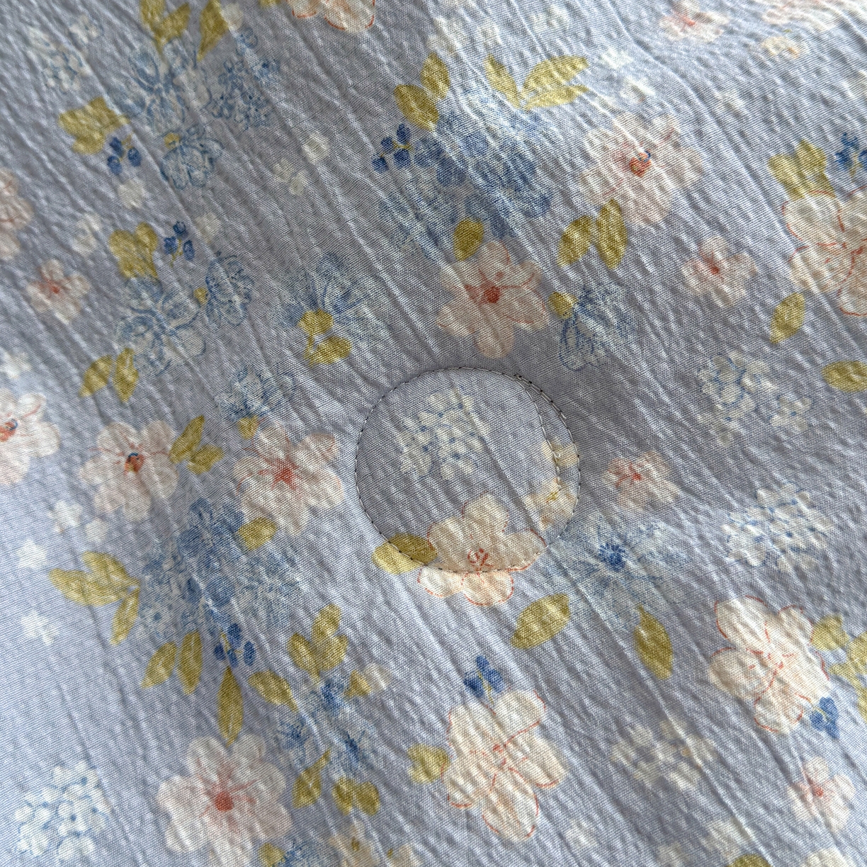 91家纺网 家纺一手货源 找家纺 晚爱 2026新款泡芙棉双层纱夏被四件套小清新泡泡纱夏被四件套 9蓝雪花