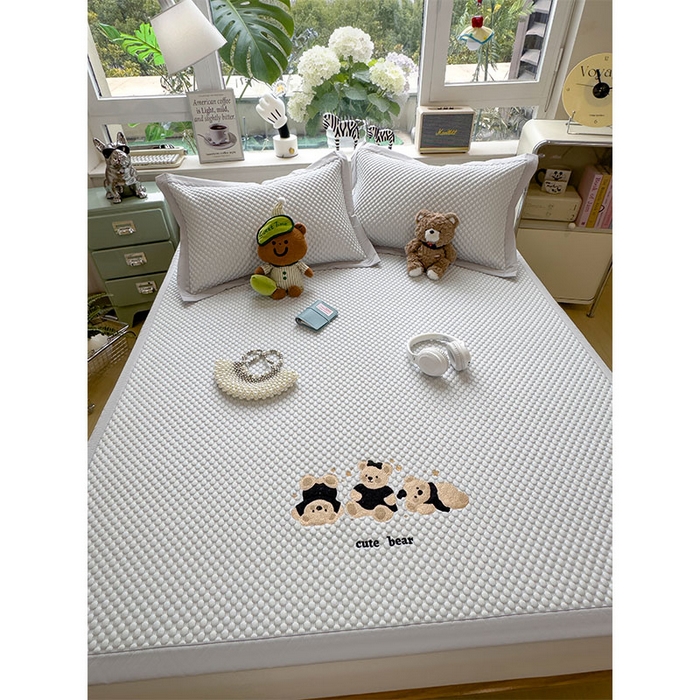 91家纺网 家纺一手货源 找家纺 宜派家纺 2026新款A类卡通3D冰豆豆凉席三件套凉感值过0.21夏天刺绣冰丝席可机洗儿童空调软席子 冰川蓝-床席