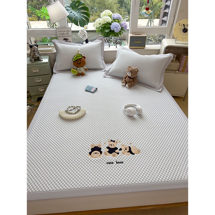 91家纺网 家纺一手货源 找家纺 宜派家纺 2026新款A类卡通3D冰豆豆凉席三件套凉感值过0.21夏天刺绣冰丝席可机洗儿童空调软席子 冰川蓝-床席