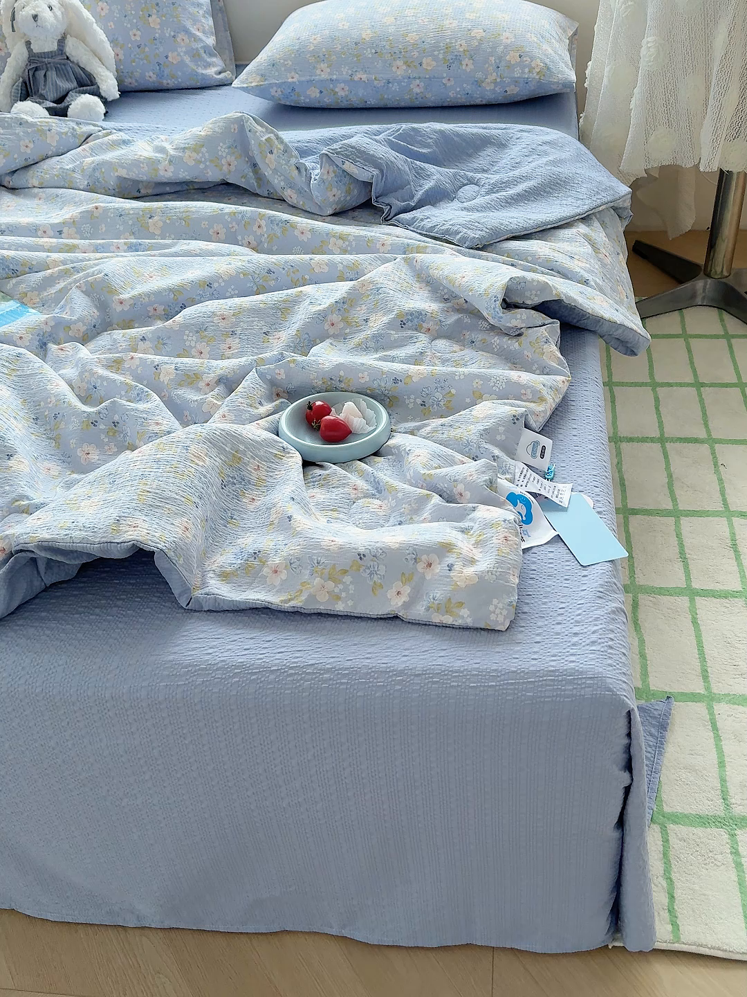 91家纺网 家纺一手货源 找家纺 晚爱 2026新款泡芙棉双层纱夏被四件套小清新泡泡纱夏被四件套 9蓝雪花