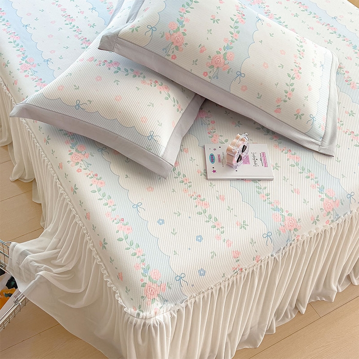 91家纺网 家纺一手货源 找家纺 宜派家纺 2026新款夏季花卉冰丝床裙席凉感值过0.21单件夏天冰豆豆A类可机洗学生宿舍空调软席 花知晓-床裙