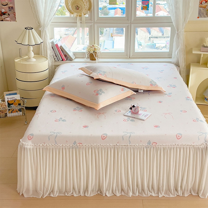 91家纺网 家纺一手货源 找家纺 宜派家纺 2026新款夏季花卉冰丝床裙席凉感值过0.21单件夏天冰豆豆A类可机洗学生宿舍空调软席 草莓甜心-床裙