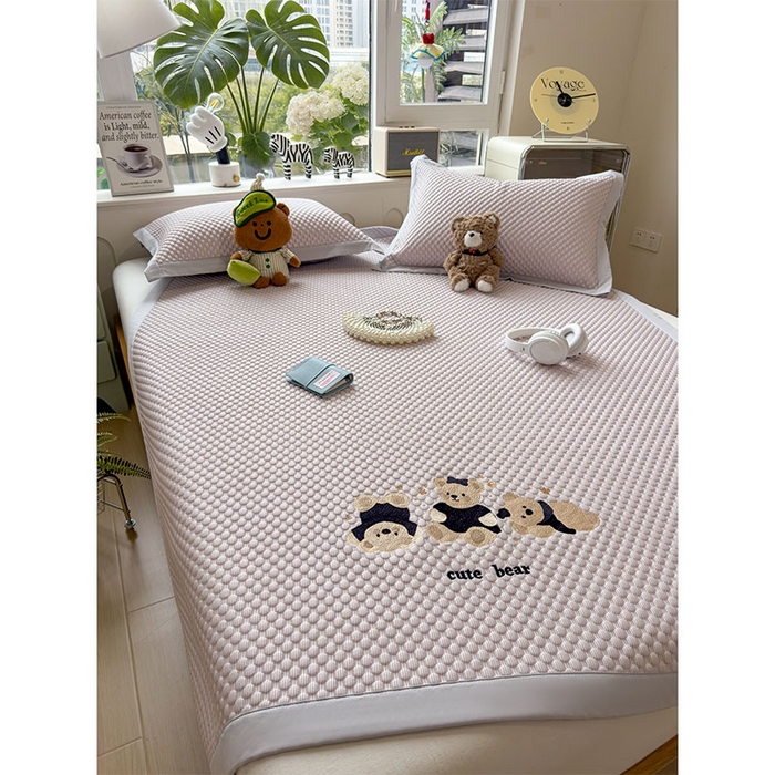 91家纺网 家纺一手货源 找家纺 宜派家纺 2026新款A类卡通3D冰豆豆凉席三件套凉感值过0.21夏天刺绣冰丝席可机洗儿童空调软席子 冰晶紫-床席