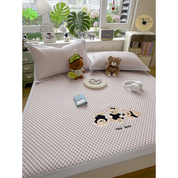 91家纺网 家纺一手货源 找家纺 宜派家纺 2026新款A类卡通3D冰豆豆凉席三件套凉感值过0.21夏天刺绣冰丝席可机洗儿童空调软席子 冰晶紫-床席