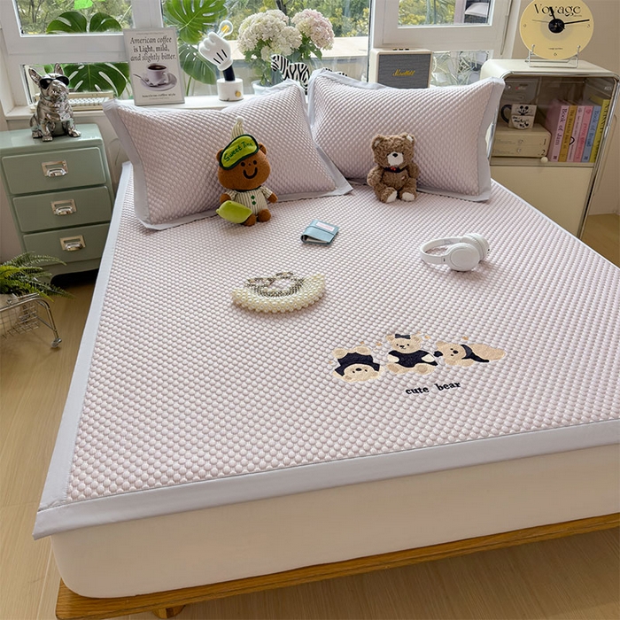 91家纺网 家纺一手货源 找家纺 宜派家纺 2026新款A类卡通3D冰豆豆凉席三件套凉感值过0.21夏天刺绣冰丝席可机洗儿童空调软席子 冰晶紫-床席