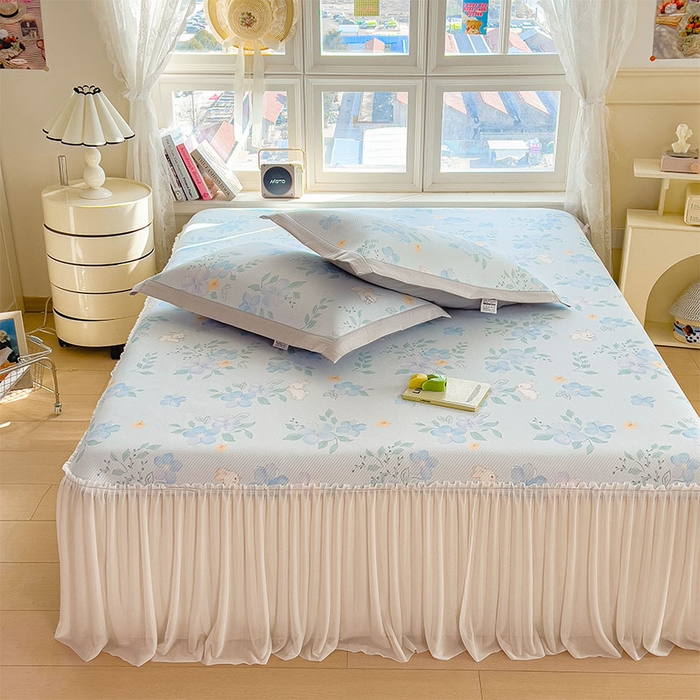 91家纺网 家纺一手货源 找家纺 宜派家纺 2026新款夏季花卉冰丝床裙席凉感值过0.21单件夏天冰豆豆A类可机洗学生宿舍空调软席 春漫庭-床裙