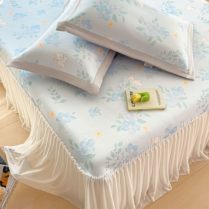 91家纺网 家纺一手货源 找家纺 宜派家纺 2026新款夏季花卉冰丝床裙席凉感值过0.21单件夏天冰豆豆A类可机洗学生宿舍空调软席 春漫庭-床裙