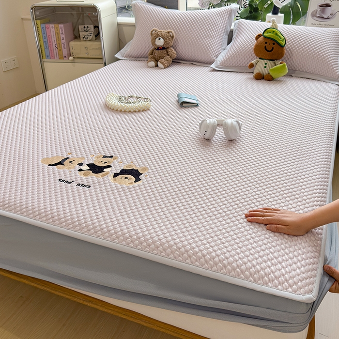 宜派家纺 2026新款A类卡通3D冰豆豆凉席三件套凉感值过0.21夏天刺绣冰丝席可机洗儿童空调软席子 冰晶紫-床笠