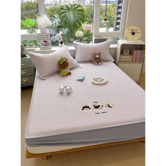 91家纺网 家纺一手货源 找家纺 宜派家纺 2026新款A类卡通3D冰豆豆凉席三件套凉感值过0.21夏天刺绣冰丝席可机洗儿童空调软席子 冰晶紫-床笠