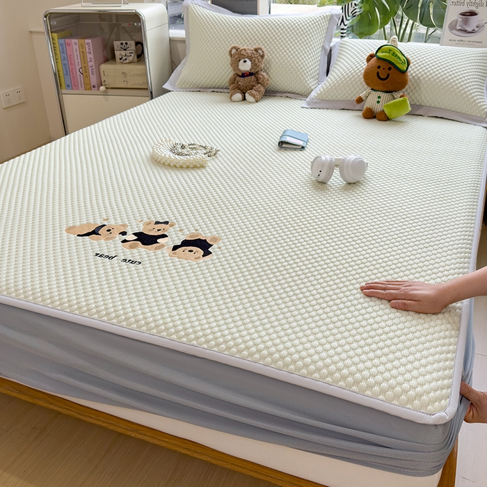 宜派家纺 2026新款A类卡通3D冰豆豆凉席三件套凉感值过0.21夏天刺绣冰丝席可机洗儿童空调软席子 凉茶绿-床笠